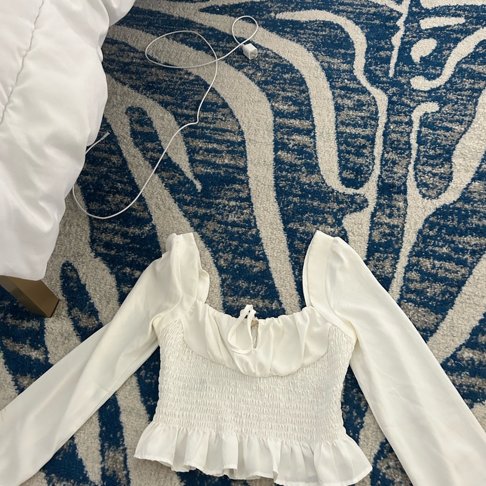 White classy blouse size M